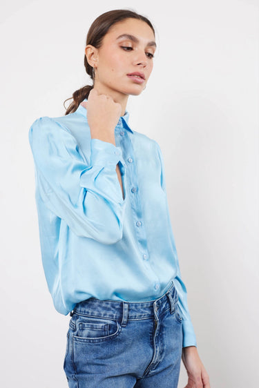 Chemise en satin à épaulettes