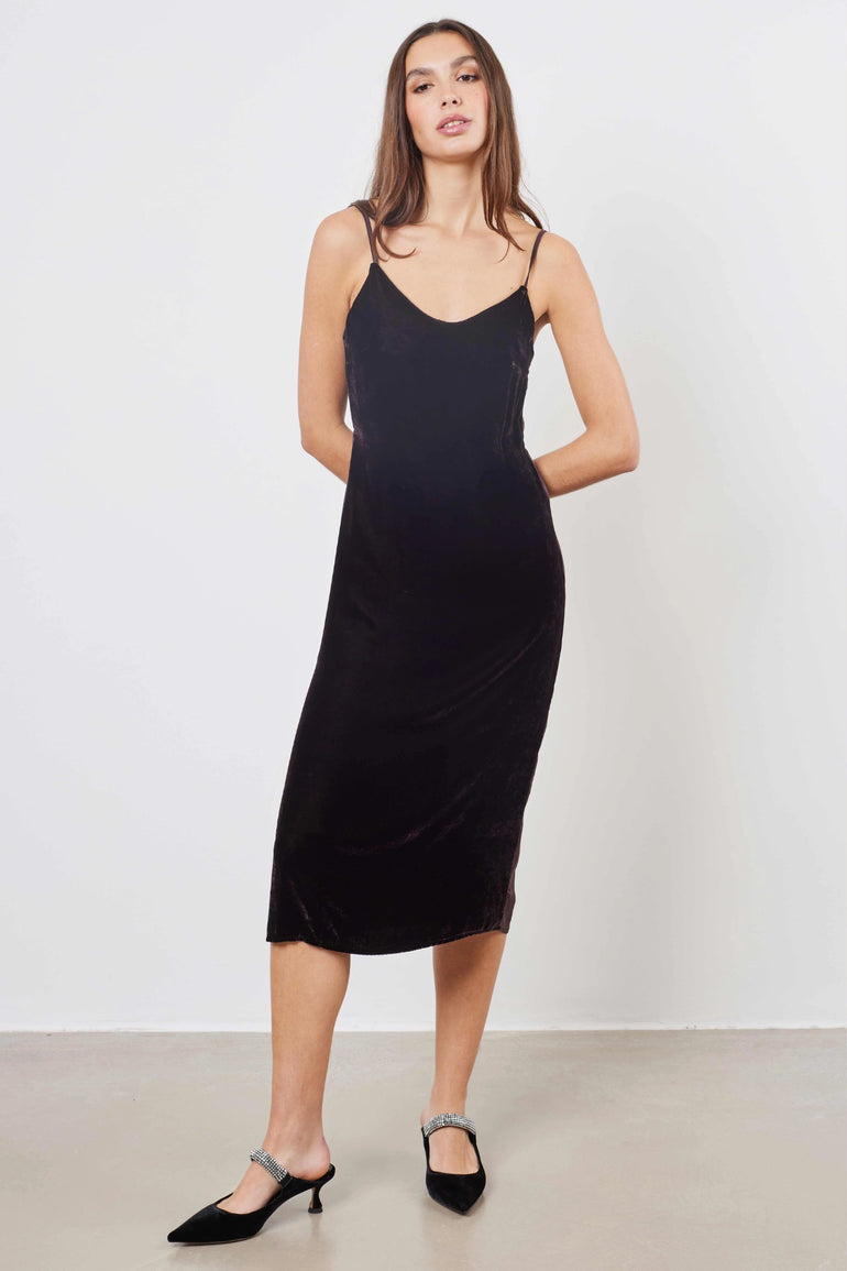 Robe midi en velours col V bretelles fines femme - photo 2 - Love at Me