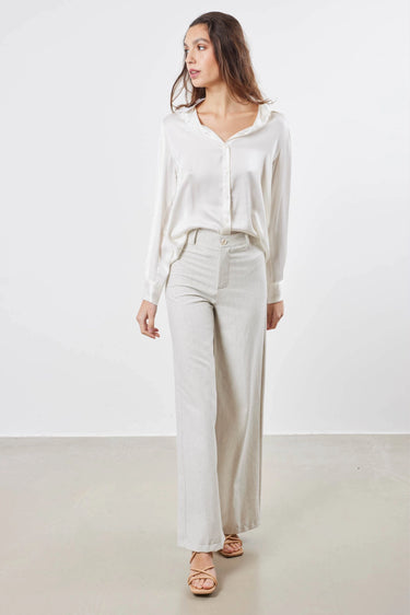 Chemise en satin à épaulettes