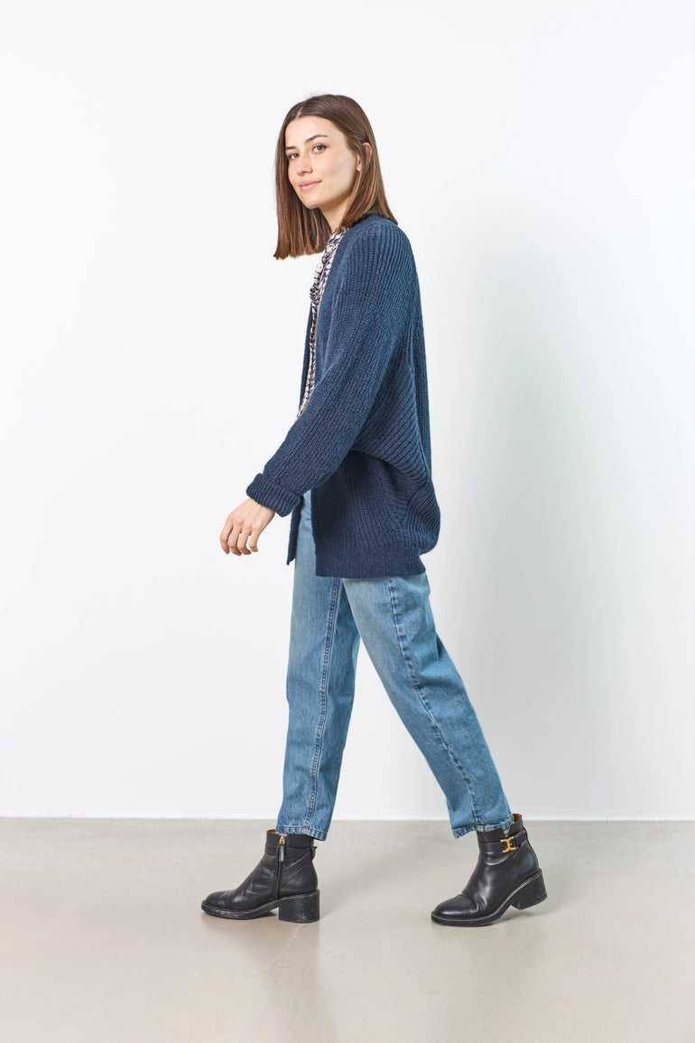 Cardigan en alpaga col rond femme - photo 5 - Love at Me