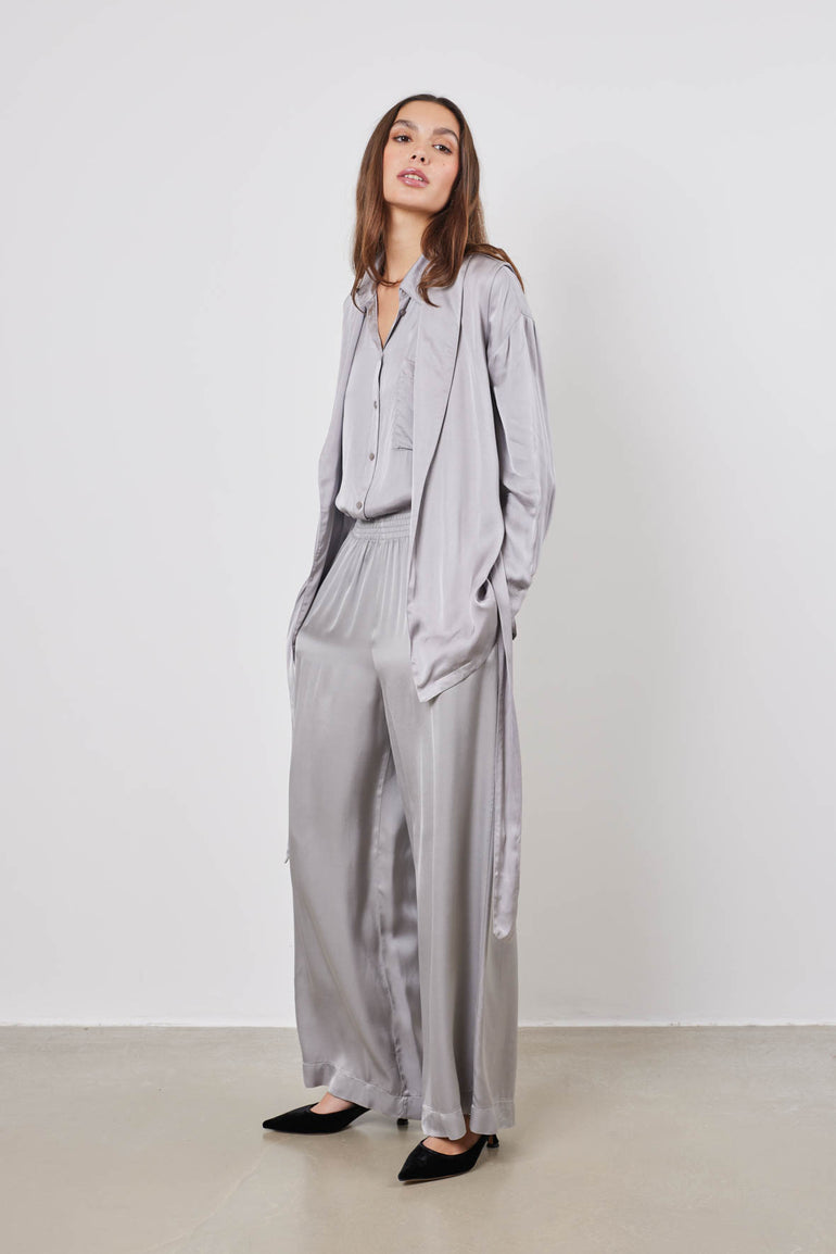 Chemise en satin manches longues femme - photo 2 - Love at Me