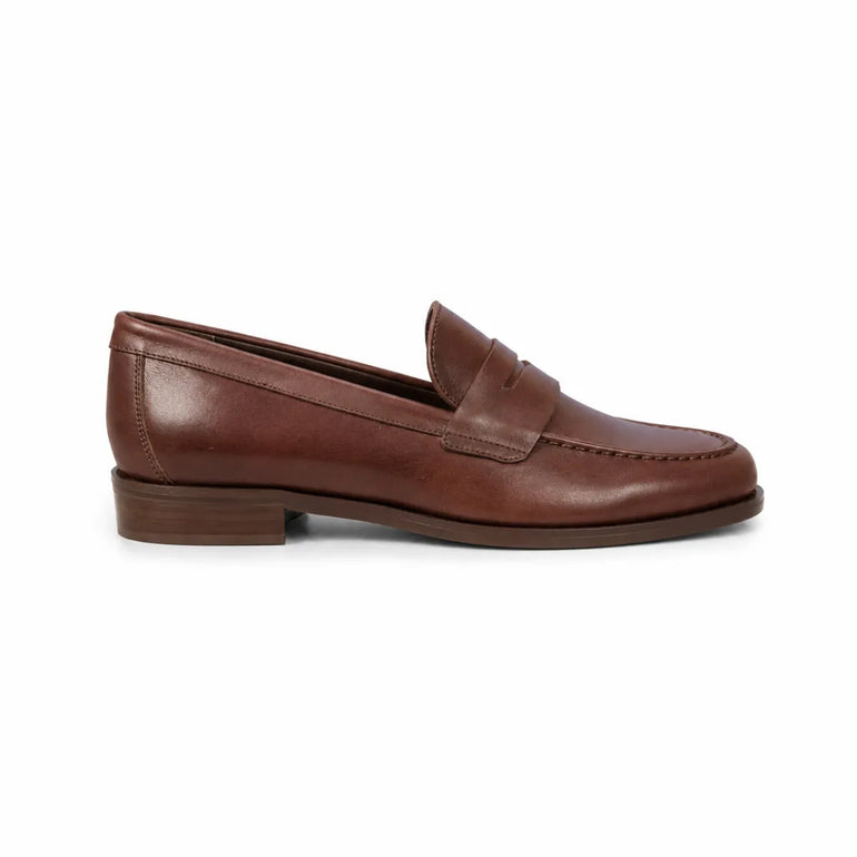mocassin