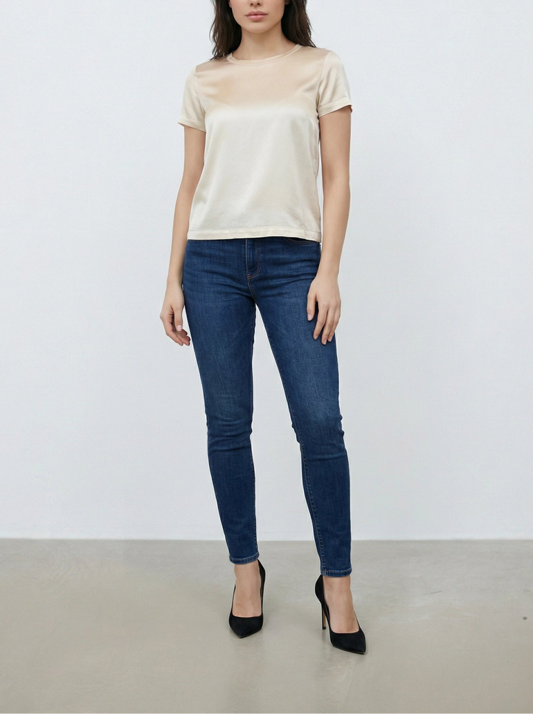 T-shirt en satin col rond manches courtes femme - photo 16 - Love at Me