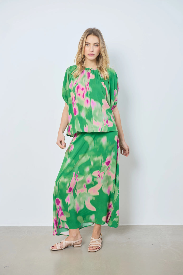 Blouse Nina oversize en viscose à imprimé, manches élastiquées femme - photo 2 - Love at Me