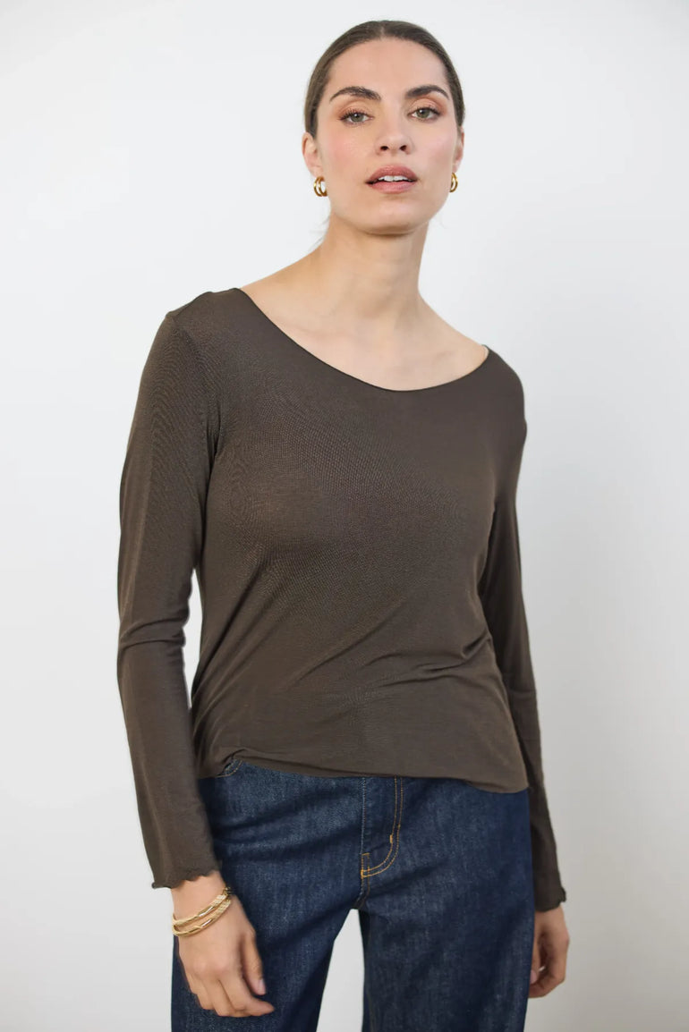 t shirt romane