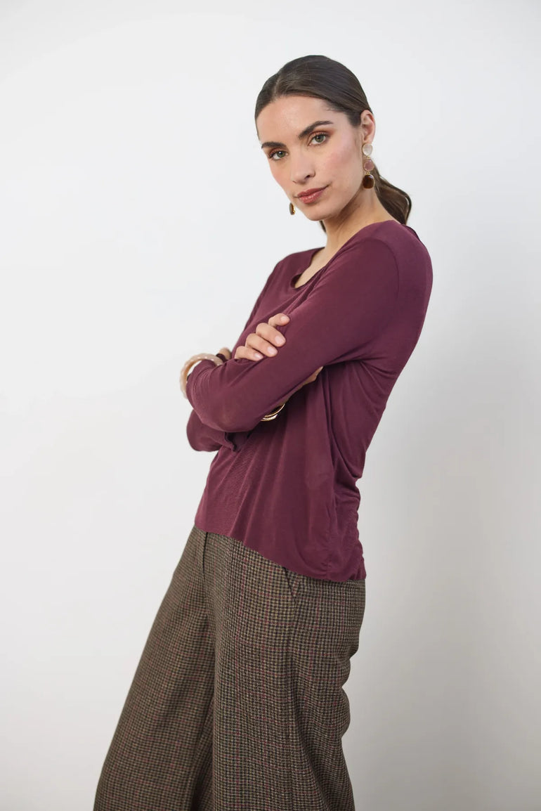 t shirt romane