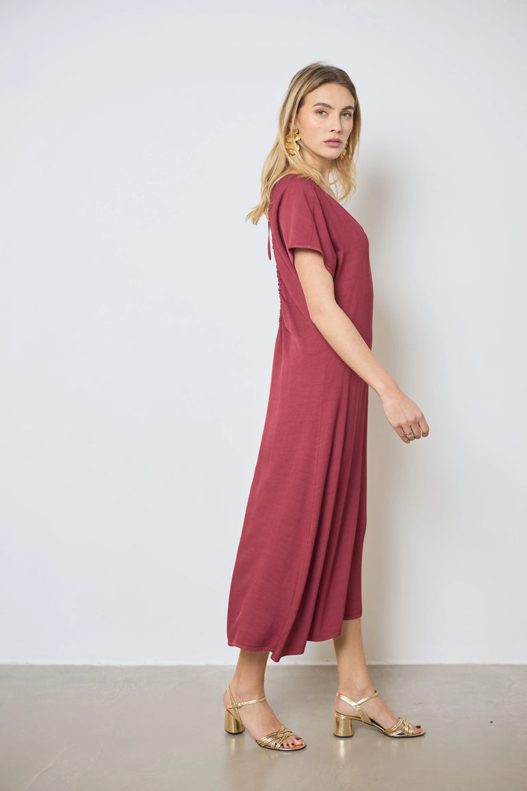 Robe midi en lin col V manches courtes femme - photo 2 - Love at Me