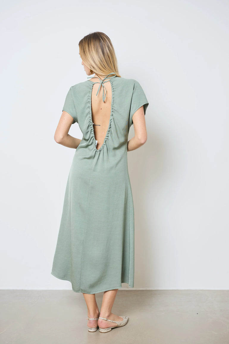 Robe midi en lin col V manches courtes femme - photo 7 - Love at Me
