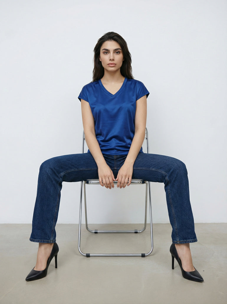 T-shirt en satin col V manches courtes femme - photo 20 - Love at Me