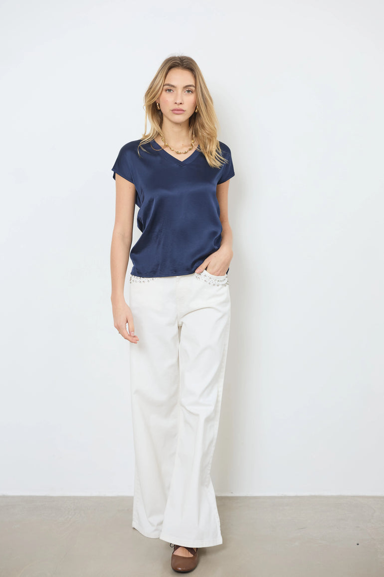 T-shirt en satin col V manches courtes femme - photo 11 - Love at Me