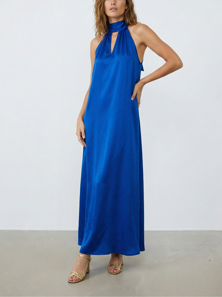Robe longue en satin dos nu sans manches femme - photo 17 - Love at Me