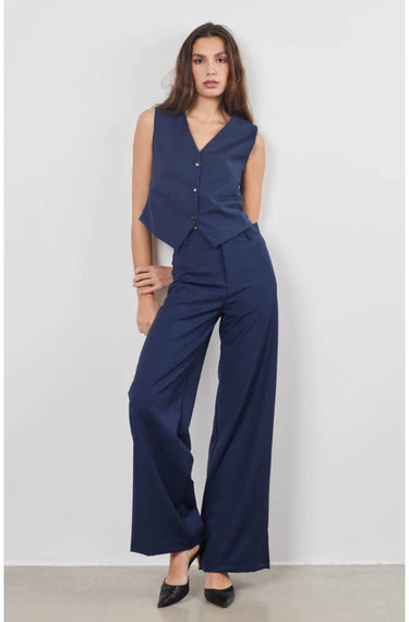 Veste sans manches boutonée